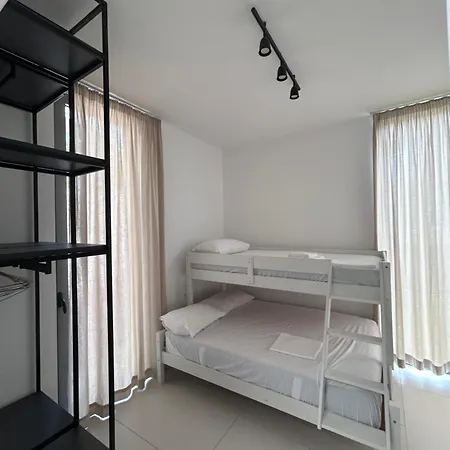 Tirana Apartment *